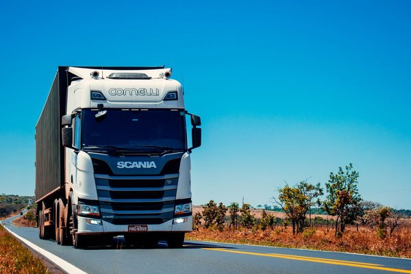 Comment développer des réseaux de transport en commun écologiques et accessibles dans les zones rurales ?